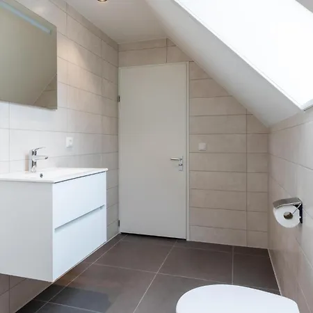 Bos Met Hottub | 6 Personen Holiday home Wekerom