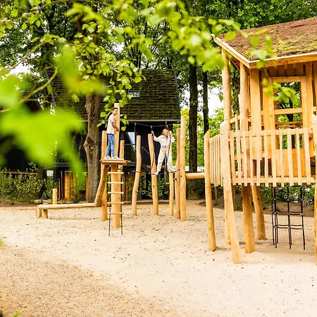 Bos Met Hottub | 6 Personen Holiday home
