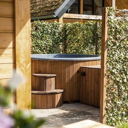 Bos Met Hottub | 6 Personen - Valley Vakantiehuis *