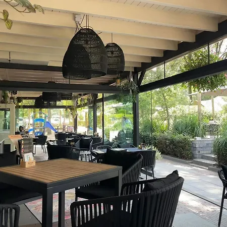 Bos Met Hottub | 6 Personen - Valley Wekerom